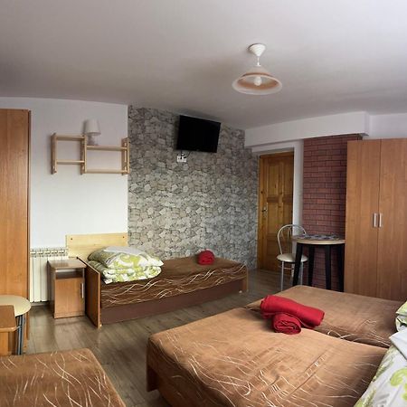 Wynajem Pokoi Stachon Apartment โปโรนิน ภายนอก รูปภาพ